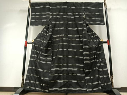 平和屋着物●上質な紬　横段文　黒地　正絹　逸品　AABH0820fy
