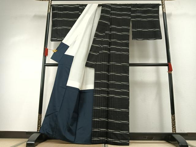 平和屋着物●上質な紬　横段文　黒地　正絹　逸品　AABH0820fy
