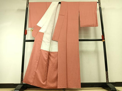 平和屋着物●上質な色無地　幾何学地紋　珊瑚朱色　正絹　逸品　未使用　AABH0846fy
