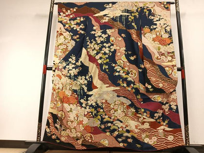 平和屋着物●豪華振袖　駒刺繍　御所車花文　金彩　京都きもの友禅扱い　正絹　逸品　AABH0867fy