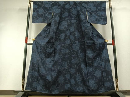 平和屋着物●本場結城紬　重要無形文化財　80亀甲　唐草花文　正絹　逸品　AABH0877fy
