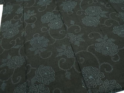 平和屋着物●本場結城紬　重要無形文化財　80亀甲　唐草花文　正絹　逸品　AABH0877fy