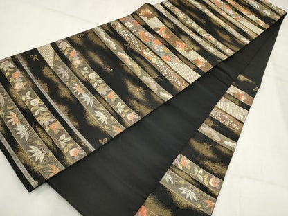 平和屋着物▼六通柄袋帯　横段花蝶文　黒地　金糸　正絹　逸品　AABH1774wj