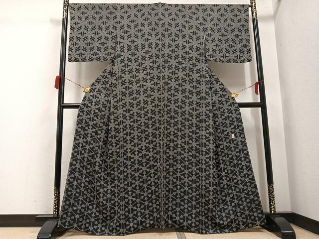 平和屋着物●二代目 川村久太郎　訪問着　幾何学文様　たたき染め　黒地　正絹　逸品　AABH2006ph