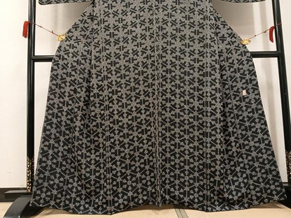 平和屋着物●二代目 川村久太郎　訪問着　幾何学文様　たたき染め　黒地　正絹　逸品　AABH2006ph