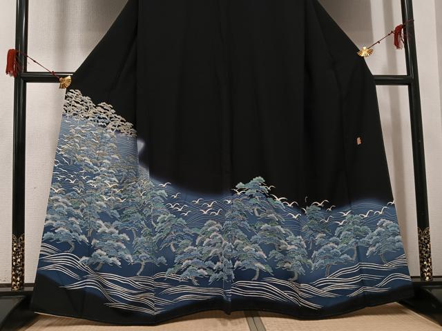 平和屋着物●本加賀友禅作家　吉川久仁　黒留袖　浜松飛鳥文　暈し染め　正絹　逸品　AABH2018ph