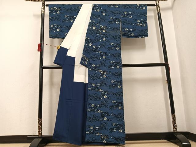 平和屋着物●上質な小紋　藍　型染め　花蝶文　鬼しぼ縮緬　正絹　逸品　AABH2024ph