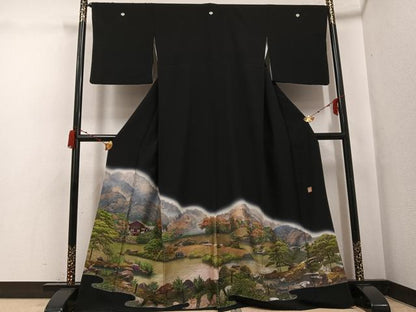平和屋着物●豪華黒留袖　作家物　乱針刺繍　風景草木文　暈し染め　正絹　逸品　AABH2028ph