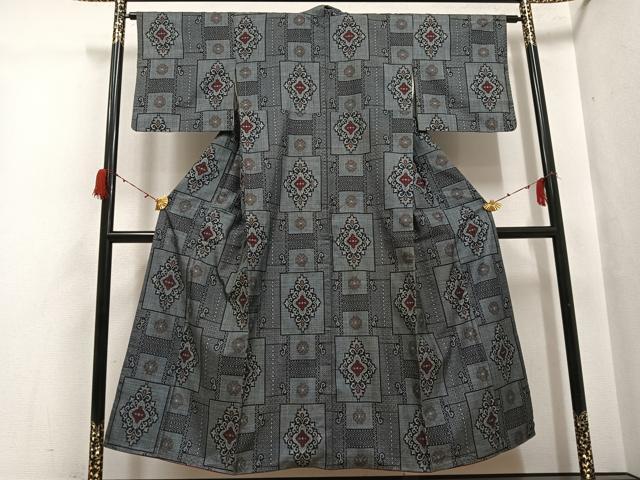 平和屋着物●本場大島紬　割込み絣　花唐草文　正絹　逸品　AABH2051ph 平和屋着物○本場大島紬 割込み絣 花唐草文 正絹 逸品 AABH2051ph