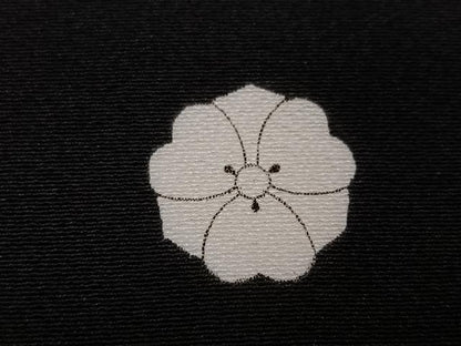 平和屋着物●十日町友禅作家　岡村蒼風　黒留袖　群れ鶴草花文　正絹　逸品　AABH2055ph
