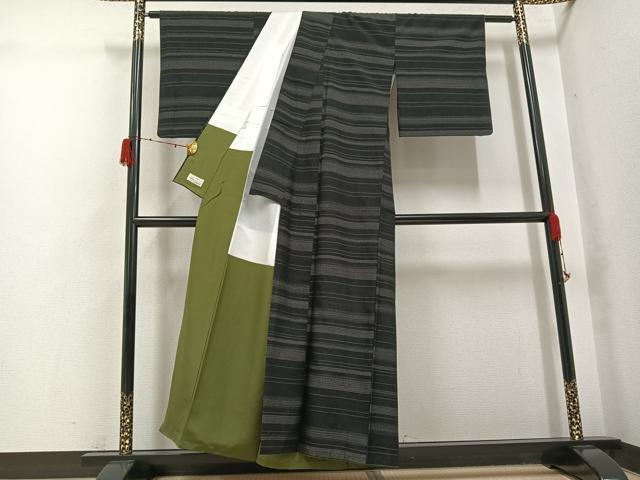 平和屋着物●結城紬　80亀甲　横段文　黒地　やまと金ラベル　正絹　逸品　AABH2075ph 平和屋着物○結城紬 80亀甲 横段文 黒地 やまと金ラベル 正絹 逸品