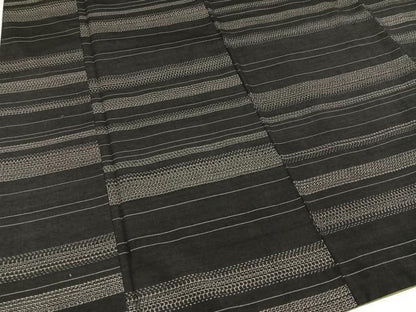 平和屋着物●結城紬　80亀甲　横段文　黒地　やまと金ラベル　正絹　逸品　AABH2075ph
