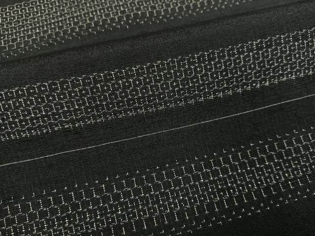 平和屋着物●結城紬　80亀甲　横段文　黒地　やまと金ラベル　正絹　逸品　AABH2075ph