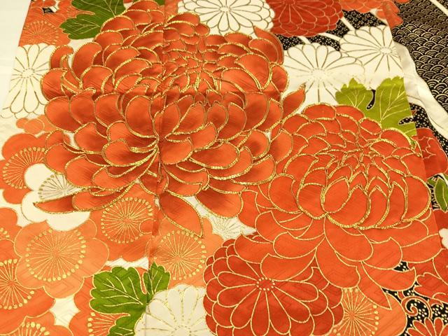 平和屋着物●豪華振袖　駒刺繍　草花文　金彩　正絹　逸品　AABH2080ph