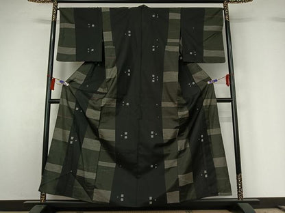 平和屋着物▽本場大島紬　単衣　7マルキ　幾何学文様　黒地　正絹　逸品　AABH2181jh