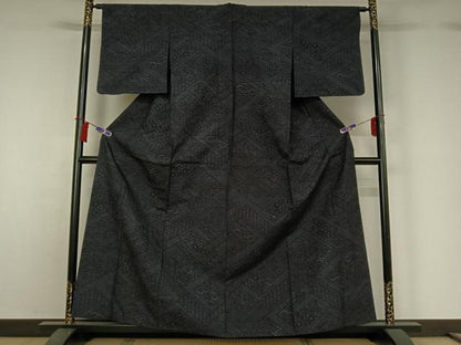 平和屋着物▽本場結城紬　重要無形文化財　単衣　100亀甲　吉祥花文　黒地　正絹　逸品　AABH2307jh