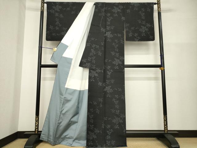 平和屋着物●上質な紬　亀甲絣　枝花文　黒地　正絹　逸品　未使用　AABH2606ck