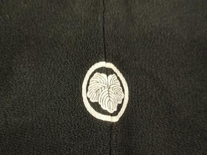 平和屋着物■豪華黒留袖 駒刺繍 飛鶴花文 松 梅 金銀彩 正絹 逸品 AABH2669ja