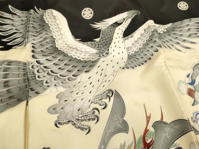 平和屋着物[]お宮参り　男の子　祝着　産着　初着　のしめ　駒刺繍　鷹　武具　銀彩　逸品　AABH2794ja