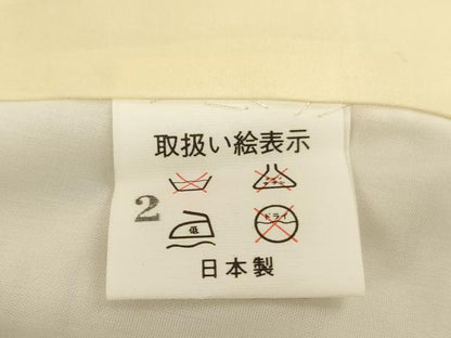 平和屋着物[]お宮参り　男の子　祝着　産着　初着　のしめ　駒刺繍　鷹　武具　銀彩　逸品　AABH2794ja