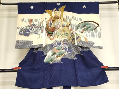 平和屋着物[]お宮参り　男の子　祝着　産着　初着　のしめ　駒刺繍　兜　地紙草木文　金彩　逸品　AABH2801ja