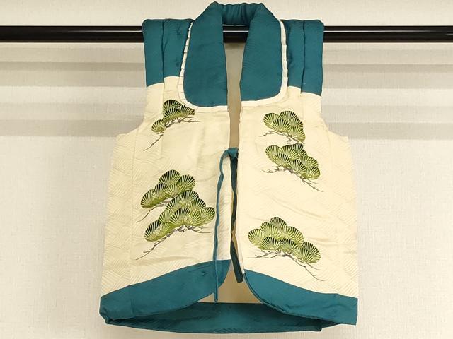 平和屋着物[]七五三　男の子　3歳　一つ身　祝着・被布セット　鷹　松　金彩　正絹　逸品　AABH2806ja