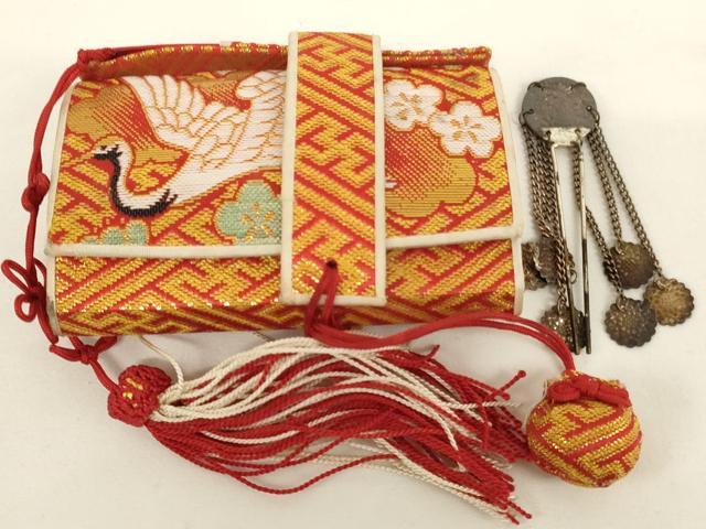 平和屋本店[]七五三 女の子 和装小物セット 飛鶴花文 金糸 箱付き 逸品 AABH2830ja