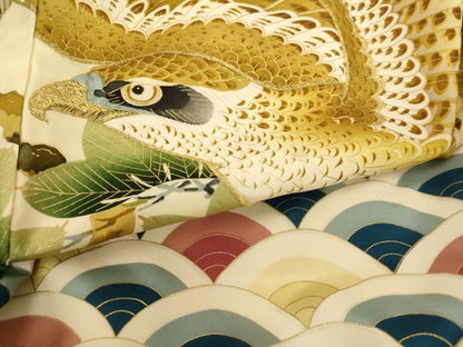 平和屋着物[]お宮参り　男の子　祝着　産着　初着　のしめ　刺繍　鷹　松　青海波　金糸　金彩　逸品　AABH2866ja
