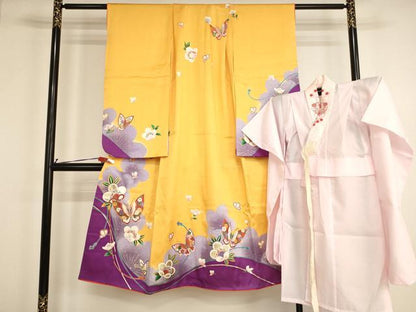 平和屋着物[]七五三　女の子　７歳　祝着　四つ身　長襦袢セット　駒刺繍　舞蝶梅文　金彩　逸品　AABH2869ja