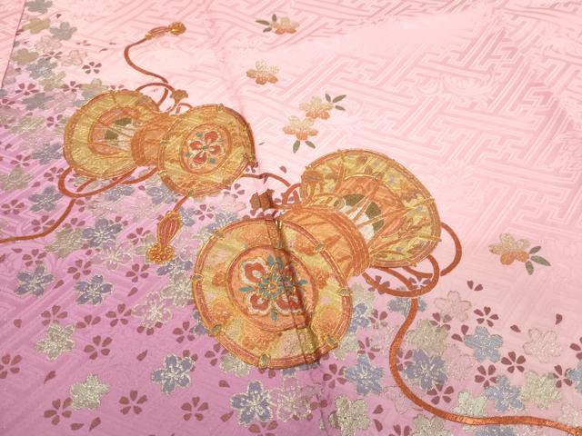 平和屋着物[]七五三　女の子　７歳　祝着　四つ身　桜鼓文　暈し染め　金銀彩　正絹　逸品　AABH2879ja
