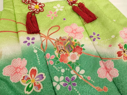 平和屋着物[]七五三　女の子　３歳　祝着　三つ身　被布セット　雪輪御所車花文　暈し染め　金彩　AABH2914ja