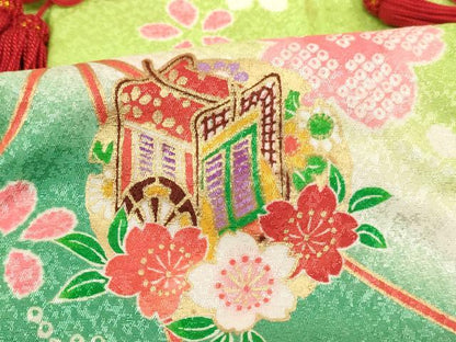 平和屋着物[]七五三　女の子　３歳　祝着　三つ身　被布セット　雪輪御所車花文　暈し染め　金彩　AABH2914ja