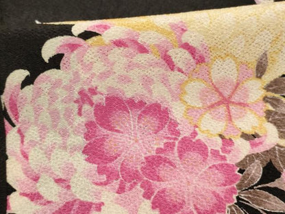 平和屋着物[]七五三　女の子　３歳　祝着　三つ身　JAPAN STYLE　菊　桜　黒地　鬼しぼ縮緬　洗える着物　AABH2923ja