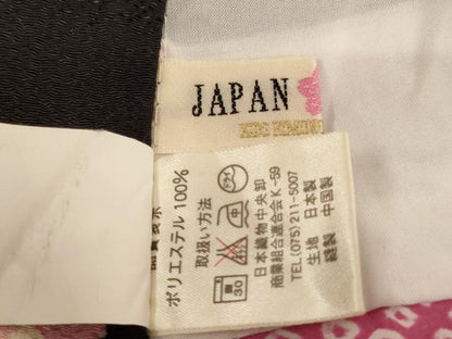 平和屋着物[]七五三　女の子　３歳　祝着　三つ身　JAPAN STYLE　菊　桜　黒地　鬼しぼ縮緬　洗える着物　AABH2923ja