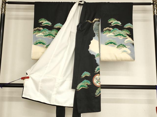 平和屋着物[]お宮参り　男の子　祝着　産着　初着　のしめ　兜　御所車松文　暈し染め　金彩　逸品　AABH2963ja