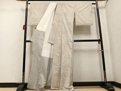 平和屋着物●本場大島紬　白大島　カタス7マルキ　舞蝶文　証紙付き　正絹　逸品　AABH3031ph