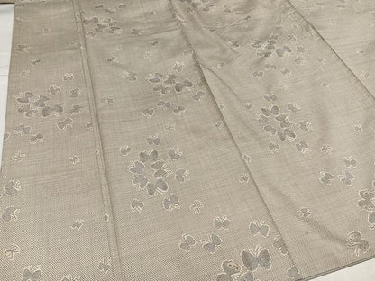 平和屋着物●本場大島紬　白大島　カタス7マルキ　舞蝶文　証紙付き　正絹　逸品　AABH3031ph