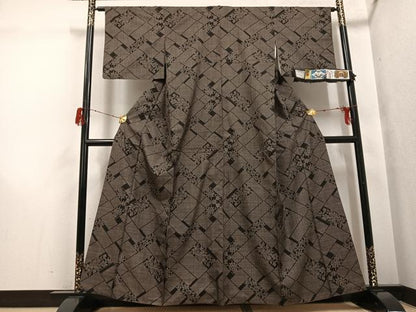 平和屋着物●本場大島紬　古代染色純泥染め　一元絣　証紙付き　正絹　逸品　AABH3034ph