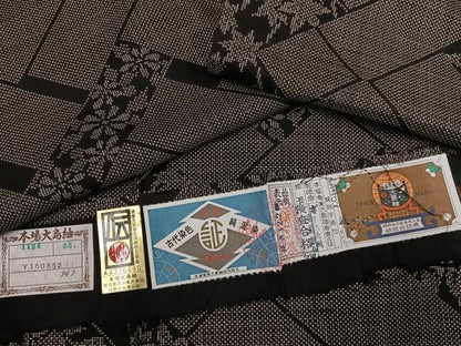 平和屋着物●本場大島紬　古代染色純泥染め　一元絣　証紙付き　正絹　逸品　AABH3034ph