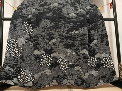 平和屋着物●訪問着　絞り　松竹梅風景文　黒地　正絹　逸品　AABH3037ph