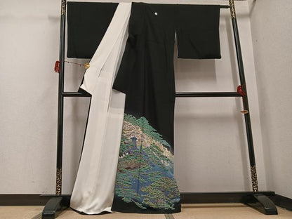 平和屋着物●本場加賀友禅作家　杉浦伸 　黒留袖　風景草花文　暈し染め　正絹　逸品　AABH3058ph