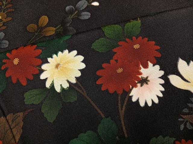 平和屋着物●豪華振袖　刺繍　草花文　黒紅色　金彩　鬼しぼ縮緬　正絹　逸品　AABH3069ph