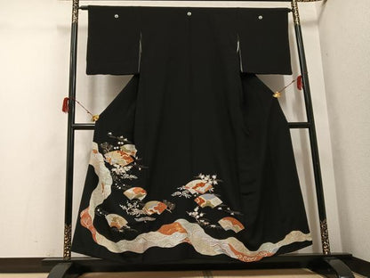 平和屋着物●豪華黒留袖　友禅　駒刺繍　地紙草花舞蝶文　金彩　三越扱い　正絹　逸品　AABH3070ph