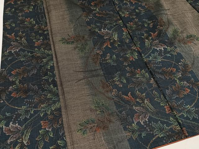 平和屋着物●本場大島紬　カタス9マルキ　草花文　正絹　逸品　AABH3077ph 平和屋着物○本場大島紬 白大島 カタス7マルキ 更紗唐草文 正絹 逸品