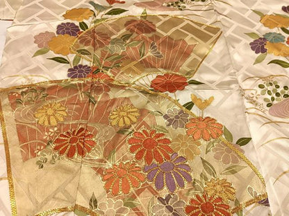 平和屋着物●豪華振袖　駒刺繍　地紙花文　金彩　正絹　逸品　AABH3097ph