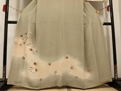 平和屋着物●訪問着　刺繍　草花文　暈し染め　金彩　鬼しぼ縮緬　銀座秀粋　たとう紙付き　正絹　逸品　AABH3099ph
