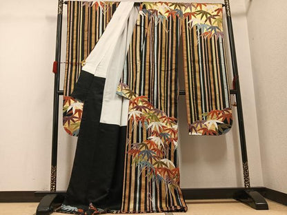 平和屋着物●豪華振袖・長襦袢(無双仕立て)セット　笹竹文　黒地　金彩　ロング丈　半衿刺繍　正絹　逸品　未使用　AABH3101ph