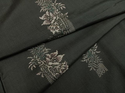 平和屋着物●本場大島紬　地空き　カタス7マルキ　総絣　草花文　正絹　逸品　未使用　AABH3103ph