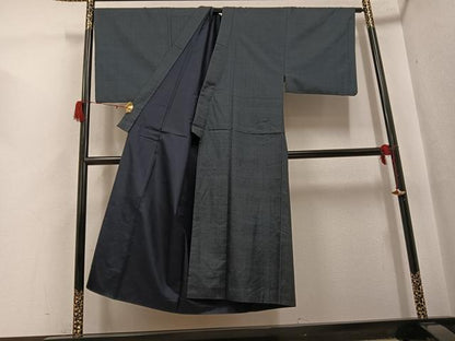 平和屋着物●男性　本場大島紬　100亀甲　総詰め　泊清盛作　証紙付き　正絹　逸品　AABH3148ph