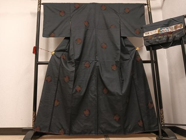 平和屋着物●藍造り国選定無形文化財 藍師・佐藤昭人 本場大島紬 古代染色純泥染 一元7マルキ 都成織物謹製 正絹 逸品 未使用 AABH3160ph
